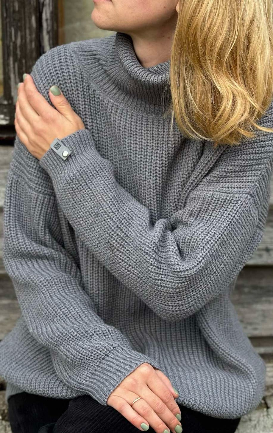 GREY